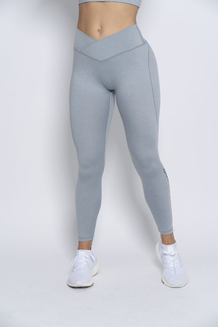 Light gray leggings